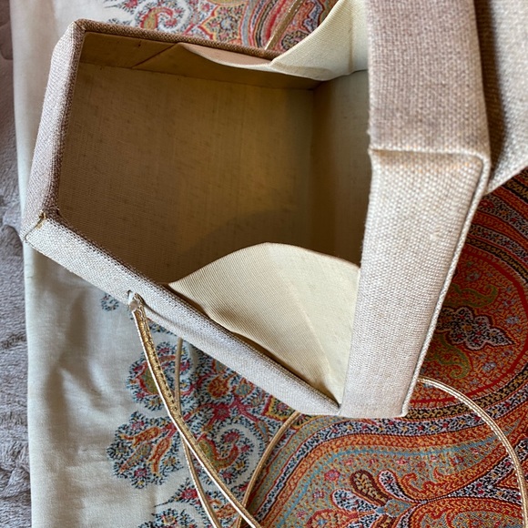 Tan & Gold Linen Triangle Purse - Picture 6 of 12